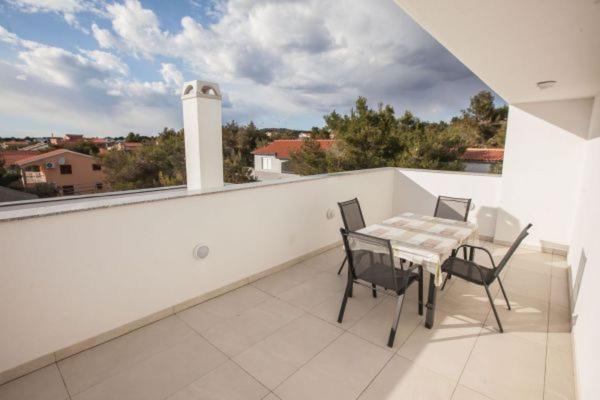 Apartman Franc S Vir Exterior foto